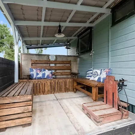 Idyllic Holiday In Near Centre Ferienhaus Ooltgensplaat